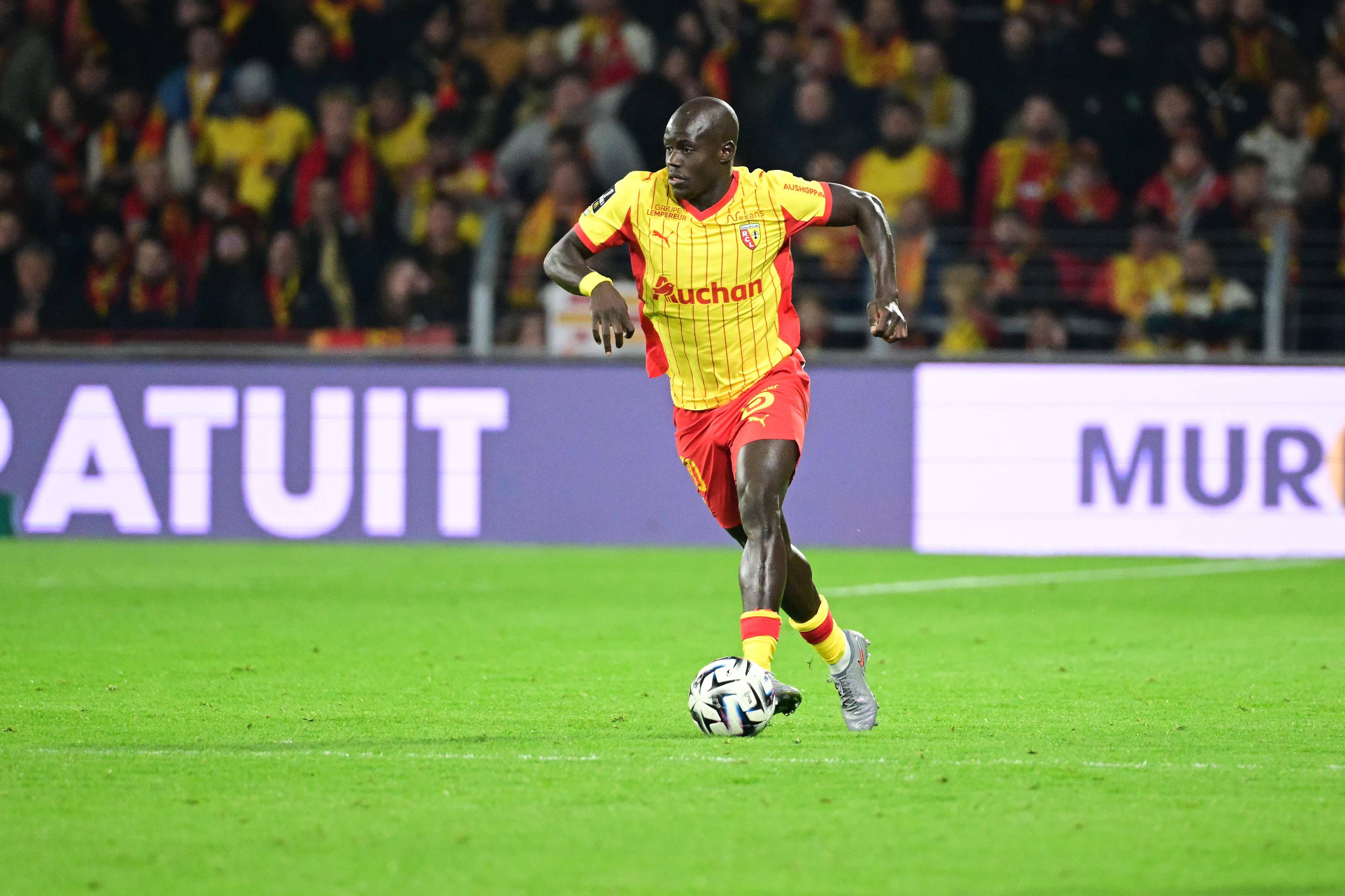 Malang Sarr era totalista do Lens