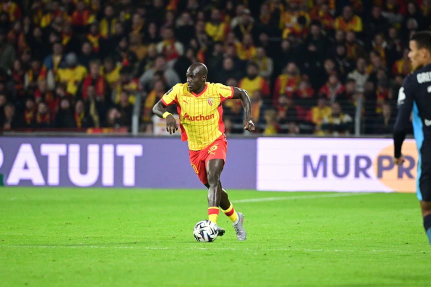 Malang Sarr era totalista do Lens
