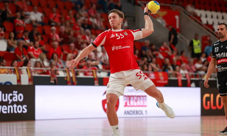 Benfica esmaga suecos e avança na Europa!