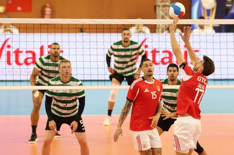 Sporting e Benfica têm dominado a 1.ª fase da Liga de voleibol (foto Benfica)