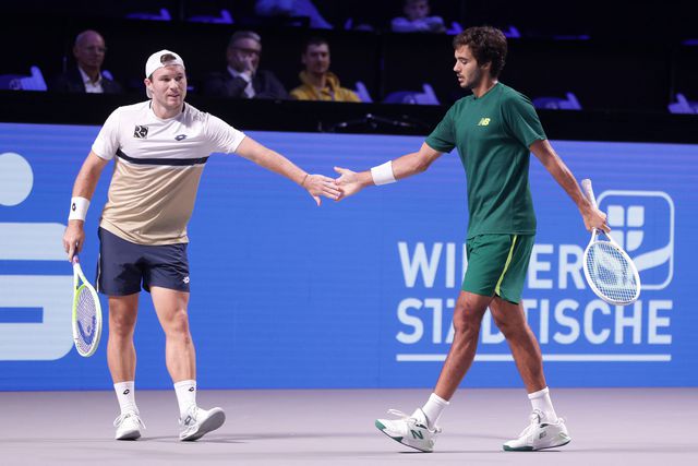 Lucas Miedler e Francisco Cabral continuam a brilhar no Masters 1000 de Paris. IMAGO