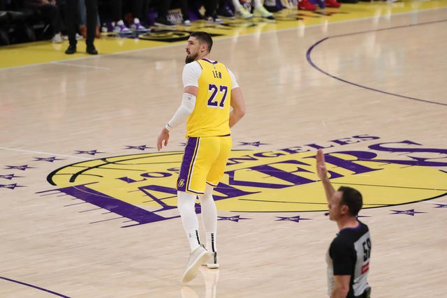 Alex Len, deixa os Lakers e ruma ao Real Madrid