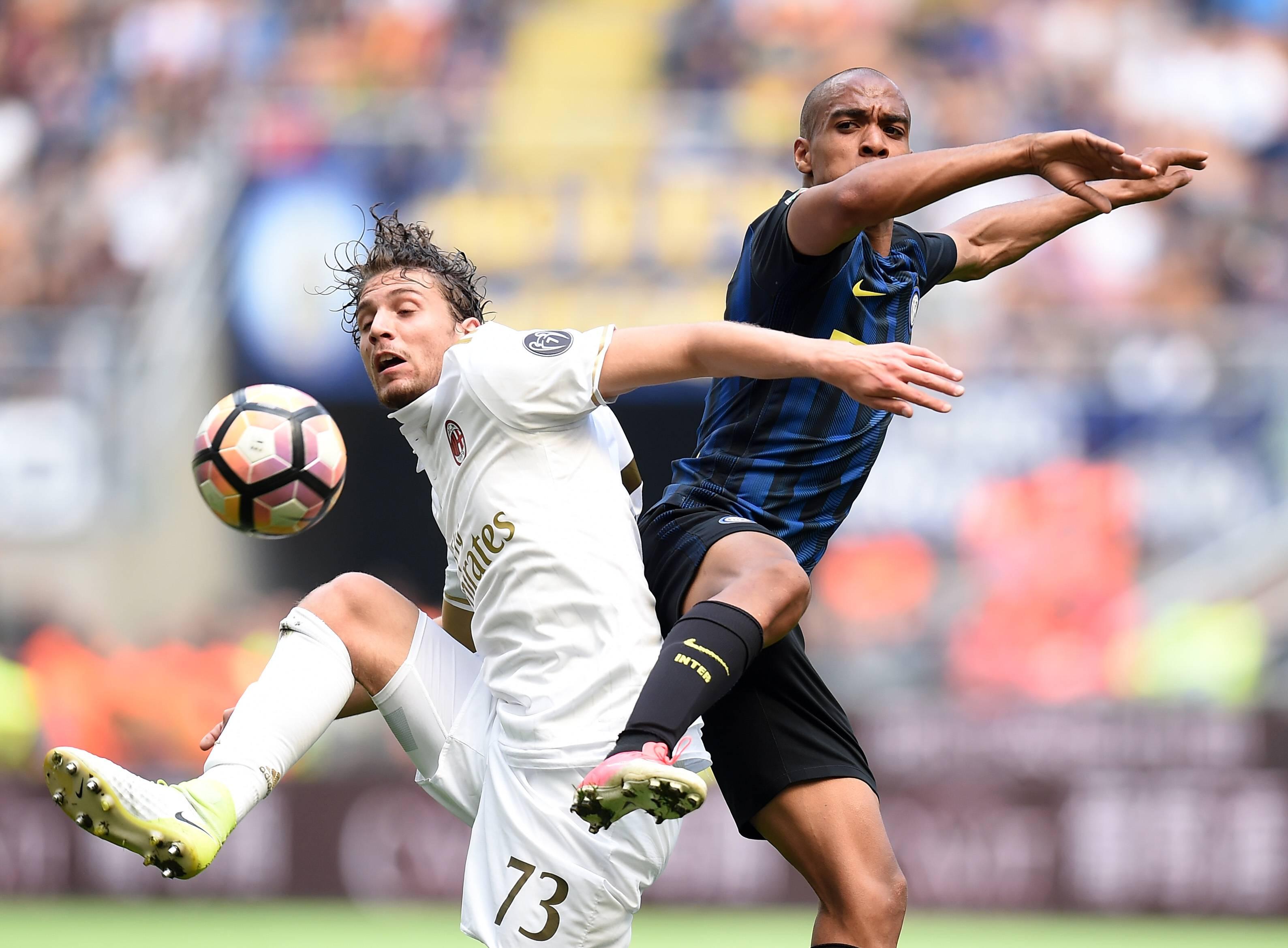 João Mário marcou presença em três clássicos milaneses, em que registou dois empates e uma derrota. Foto: IMAGO