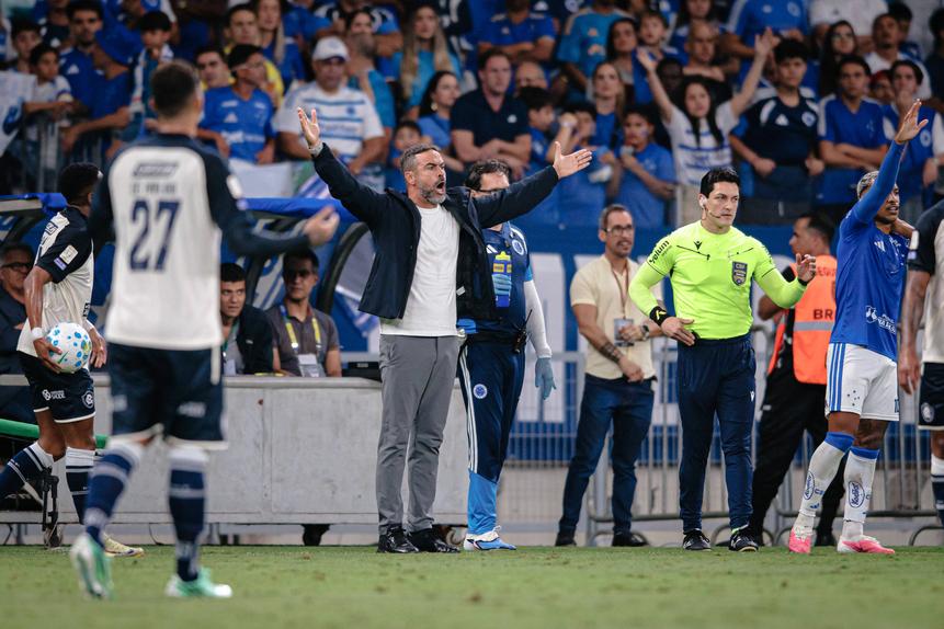 Artur Jorge no comando do Cruzeiro