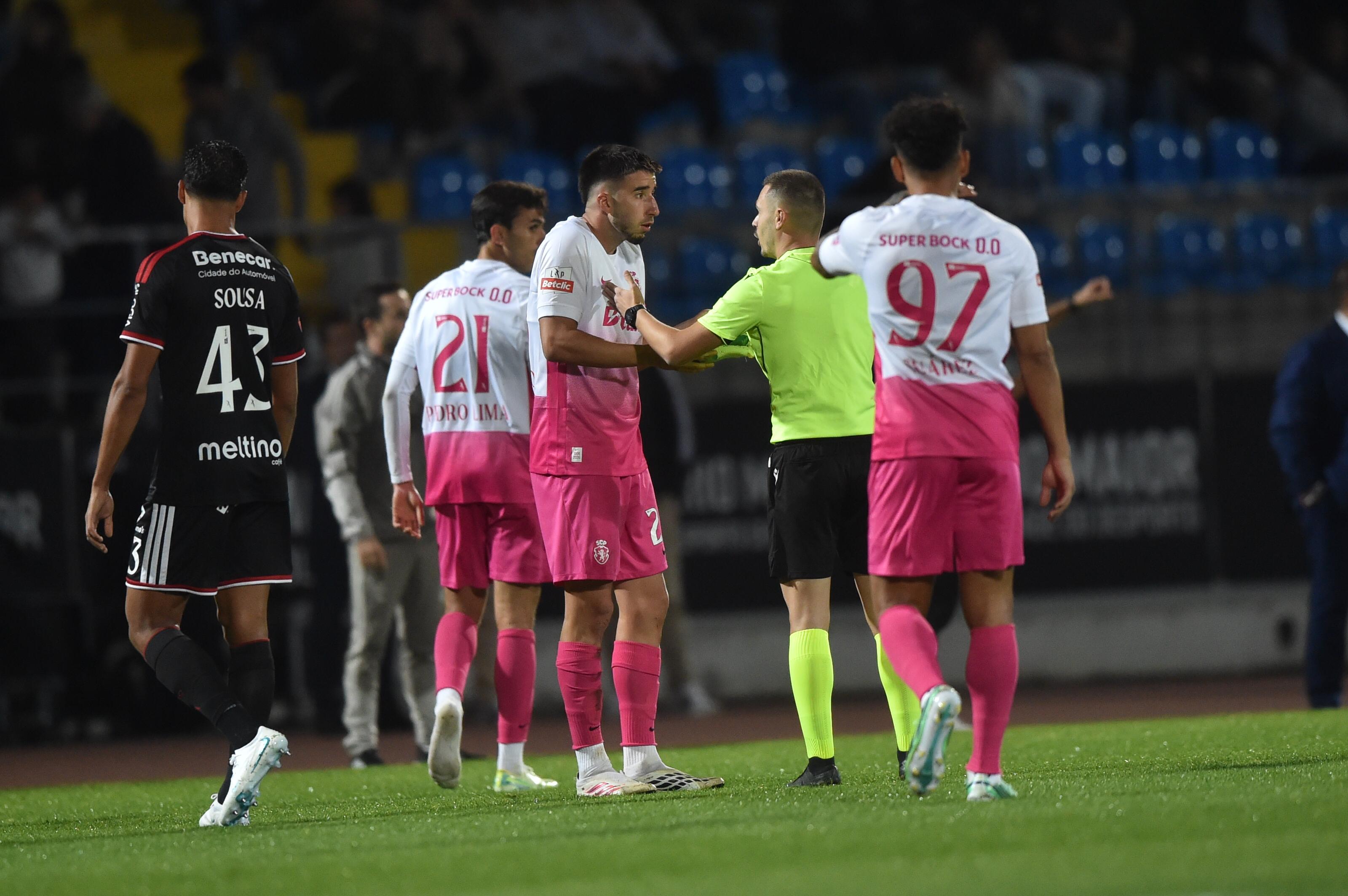 Gonçalo Inácio a queixar-se no Sporting-Casa Pia - Foto: Miguel Nunes