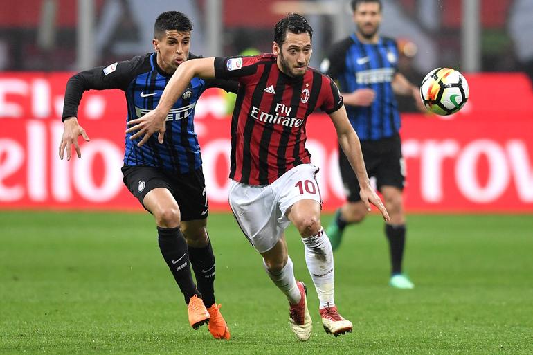 João Cancelo saiu empatado do Inter-Milan: uma vitória, um empate e uma derrota, em três jogos. Foto: IMAGO