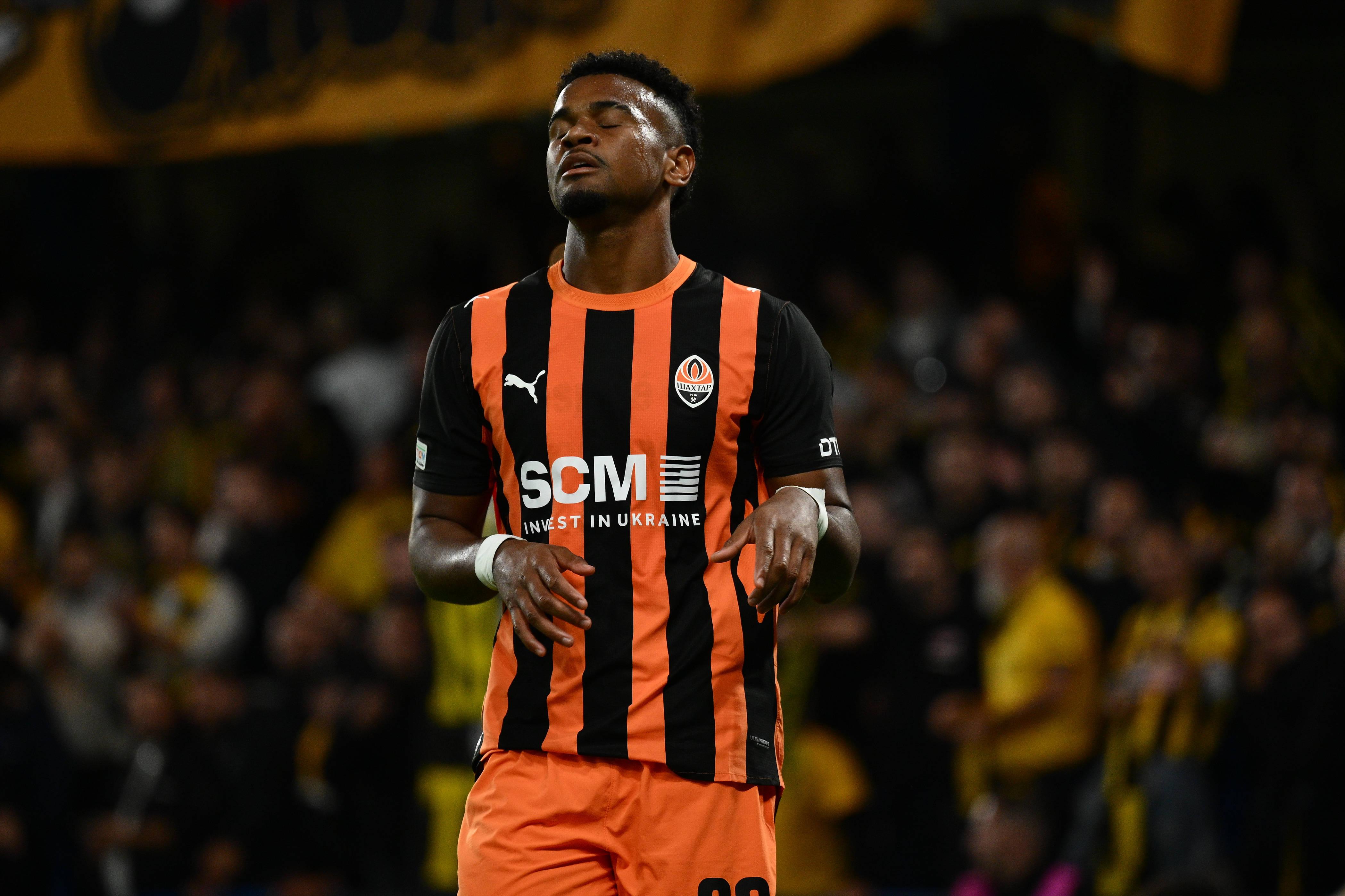 Alisson Santana bisou pelo Shakhtar