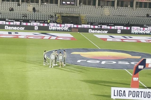 Ambiente em Rio Maior dentro do estádio