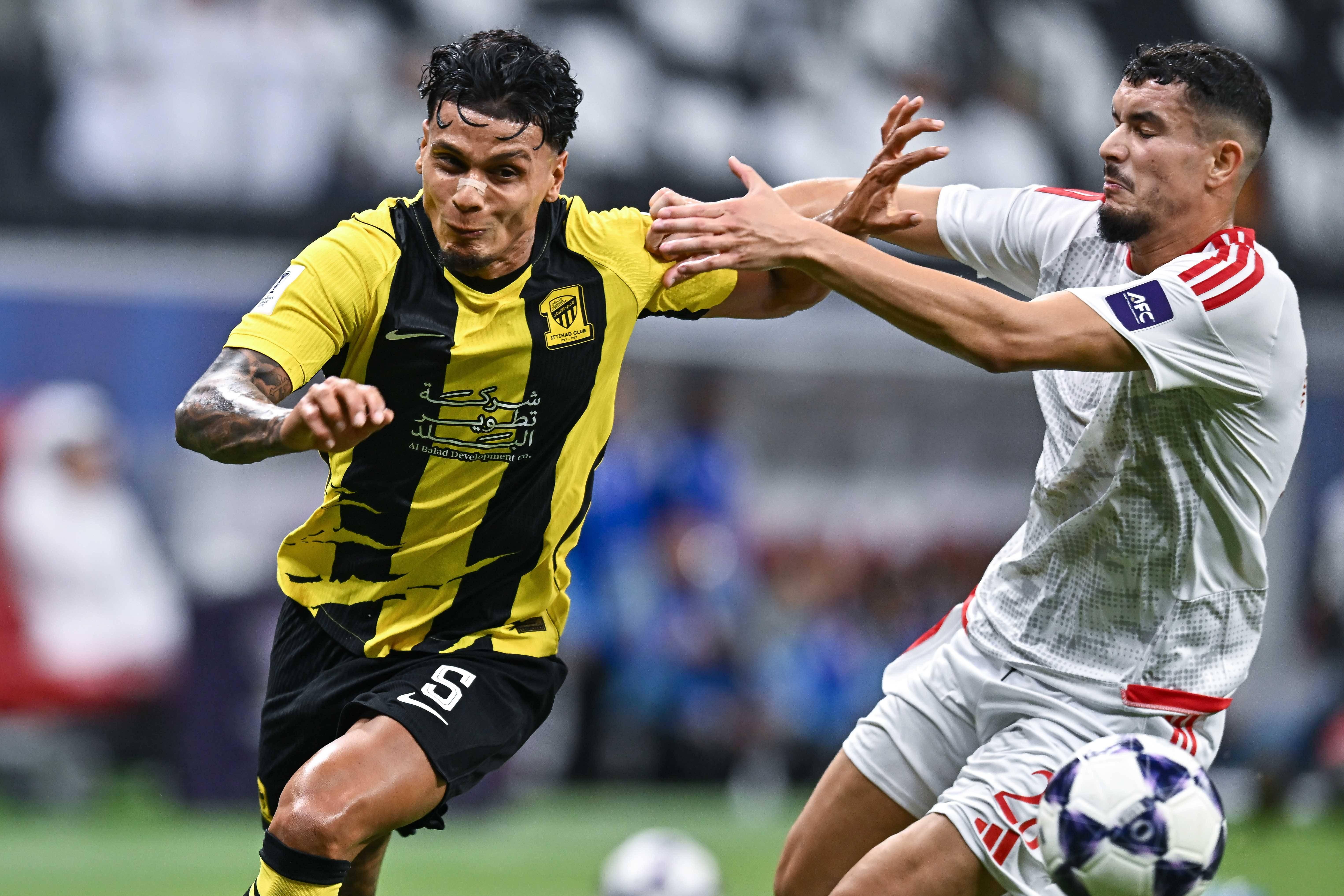 Richard Ríos tem sido titular no Al Ittihad