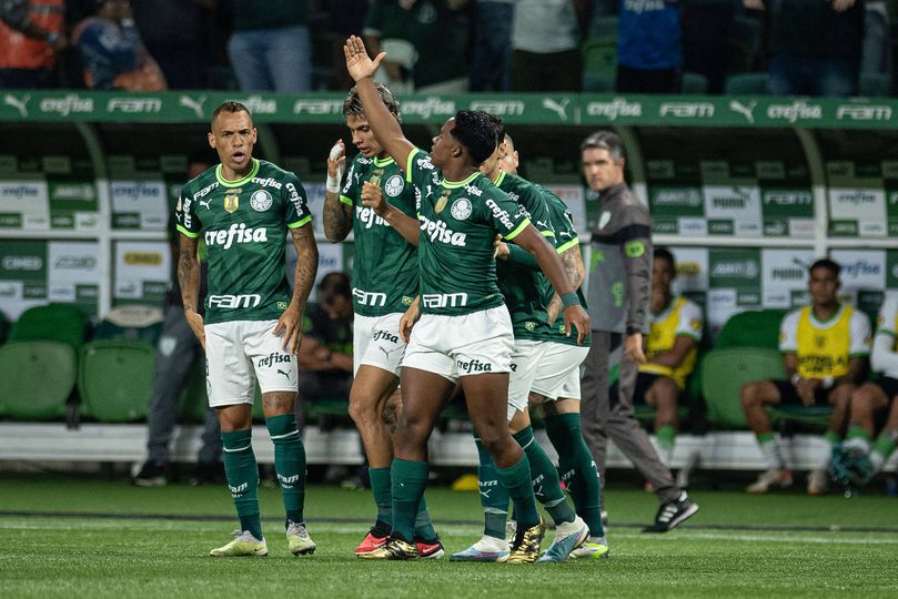 Palmeiras goleia América e fica a uma vitória do título virtual