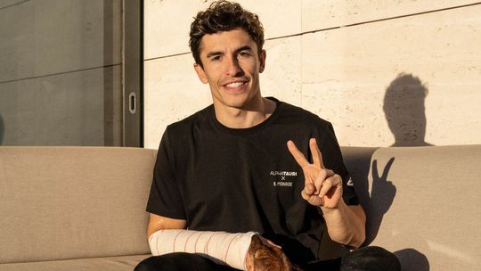 Marc Márquez operado ao braço direito