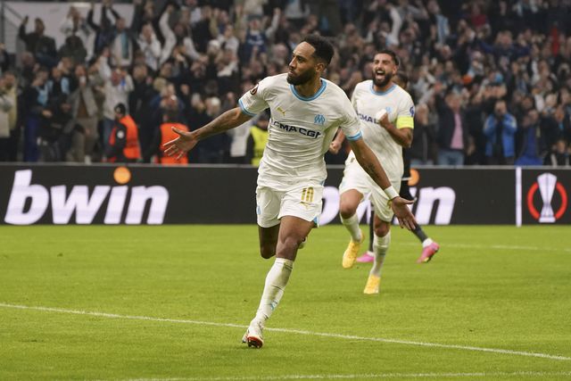 Hat-trick de Aubameyang provoca mais uma derrota do Ajax