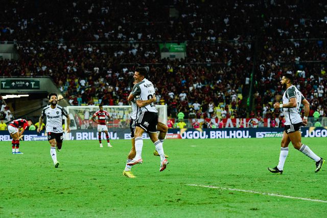 Brasil, luta pelo título: Atlético Mineiro arrasa Flamengo no Maracanã