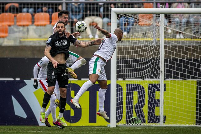 Estrela da Amadora: problema muscular ainda afasta Mansur de Vila do Conde