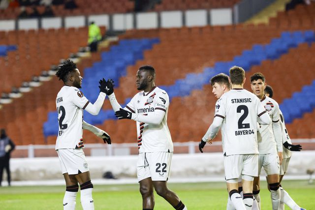 Um Bayer Leverkusen perfeito garante o 1.º lugar e apuramento