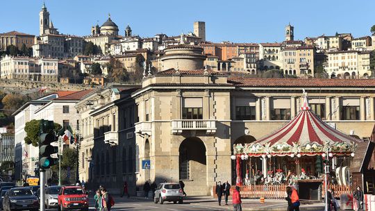 Sporting joga na cidade onde a pandemia deixou marcas profundas