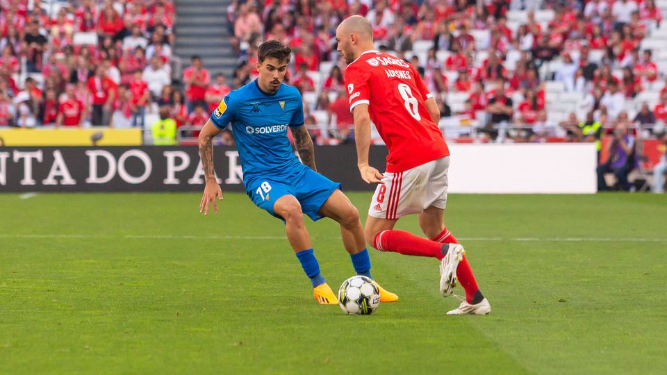 Estoril: encaixe por Araújo pode agradar; metade segue para o Benfica