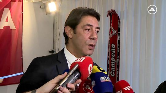 Rui Costa aborda possibilidade de renovar com Di María