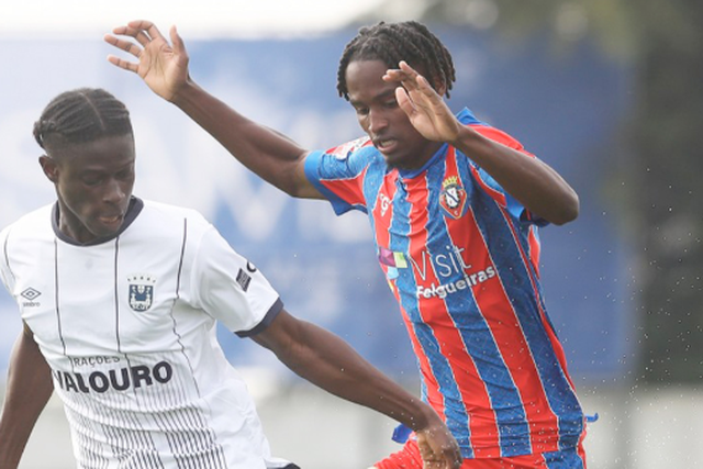 Torreense passa em Felgueiras com reviravolta