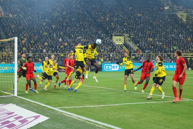 Bayern salva-se à beira do fim... mas perde Kane