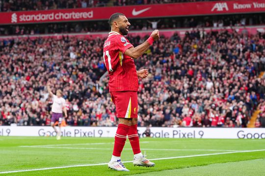 Liverpool procura maior vantagem à 13.ª jornada em 31 anos