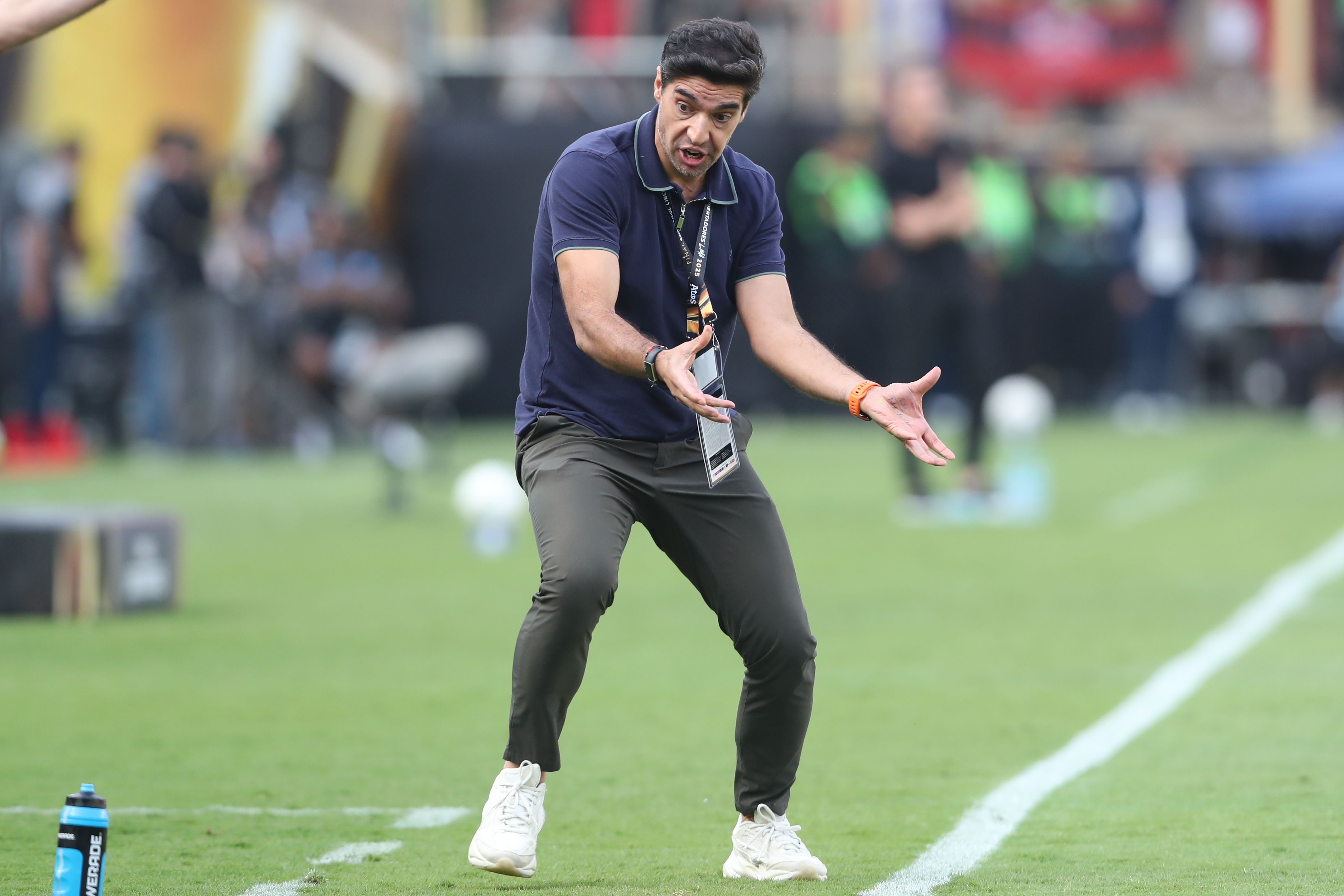 Abel falhou para já a conquista da terceira Libertadores — Foto: Paolo Aguilar/EPA