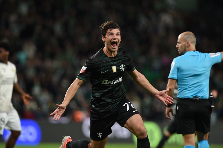 Eduardo Quaresma exulta com o primeiro golo dos leões, da sua autoria