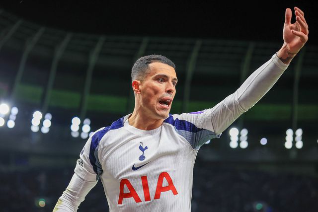 Ex-Sporting causa polémica por reclamar... com colega de equipa (vídeo)