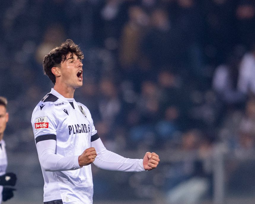 Rivas apontou o segundo golo no triunfo gordo (4-0)  ante o Aves SAD