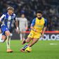 FC Porto acaba com o credo na boca, mas bate Estoril e recupera liderança isolada