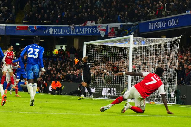 Cruzamento de Saka para o golo de Merino no empate do Arsenal - FOTO IMAGO