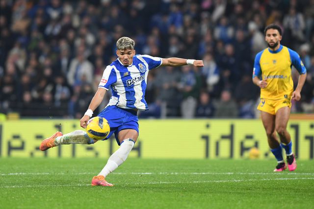 Camisola 7 ofereceu o triunfo aos dragões na receção aos canarinhos - Foto: Rogério Ferreira/Kapta+