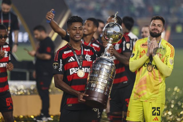 Inovação: Conmebol colocou microfone em Bruno Henrique e o resultado foi este