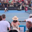 Cobra venenosa interrompe partida entre Thiem e McCabe em Brisbane