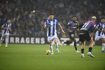 «Aniversário do ‘Rei’ não teve banquete», a crónica do FC Porto-Chaves
