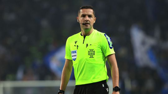 FC Porto critica arbitragem «à moda antiga» no jogo com o Chaves