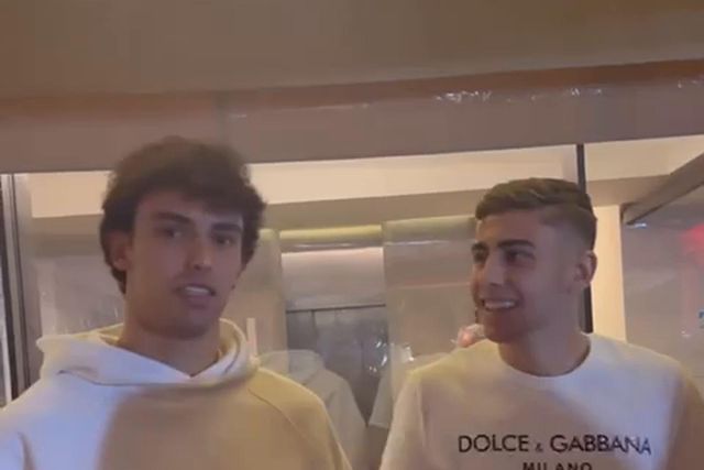 João Félix foi à festa de Raphinha e teve de «fazer cara de feliz»