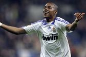 Robinho - Má conduta desportiva pesou para que não chegasse ao nível esperado. Passou pelo Real Madrid, vestindo ainda as camisolas de Manchester City e Milan. Está preso desde 2024 por violação