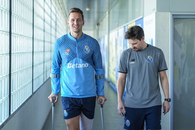 Luuk de Jong está em tratamento no OIival - Foto: FC Porto