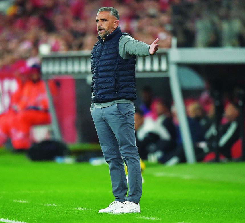 Rui Borges chegou ao Sporting sem fazer barulho e sem carregar o rótulo dos eleitos. Foto Miguel Nunes