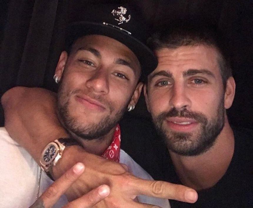 Foto que deu que falar no verão de 2017, com a legenda 'Fica'