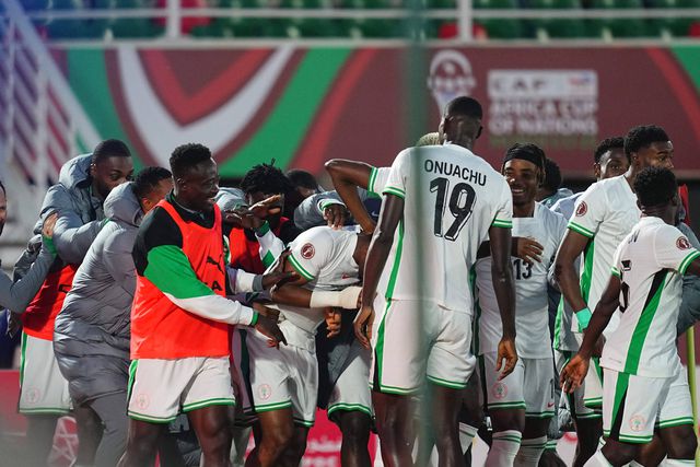 A festa da seleção da Nigéria, que ganhou todos os jogos da fase de grupos da CAN 2025