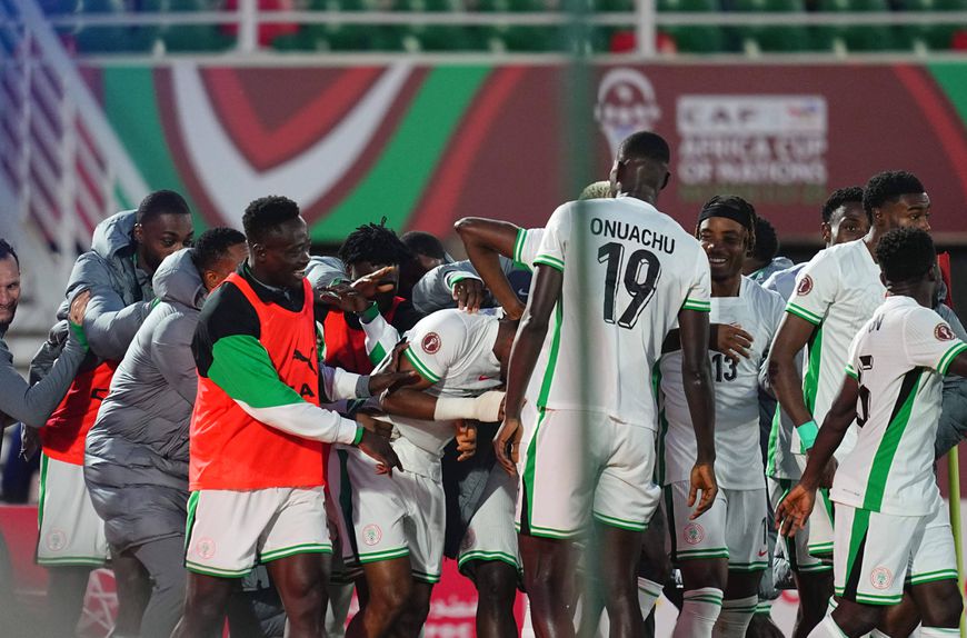 A festa da seleção da Nigéria, que ganhou todos os jogos da fase de grupos da CAN 2025