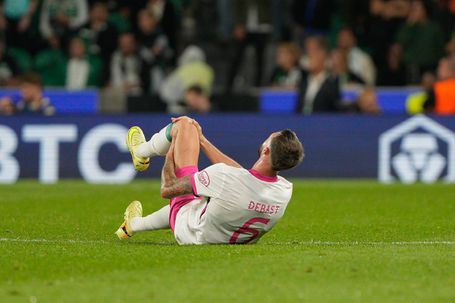 Debast lesionou-se na fase final do encontro frente ao Marselha (Foto IMAGO)