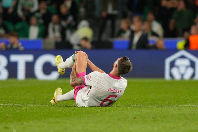 Debast lesionou-se na fase final do encontro frente ao Marselha (Foto IMAGO)