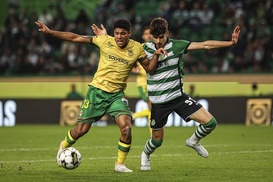 Mercado Sporting: Rodrigo Ribeiro emprestado ao Forest com opção de compra