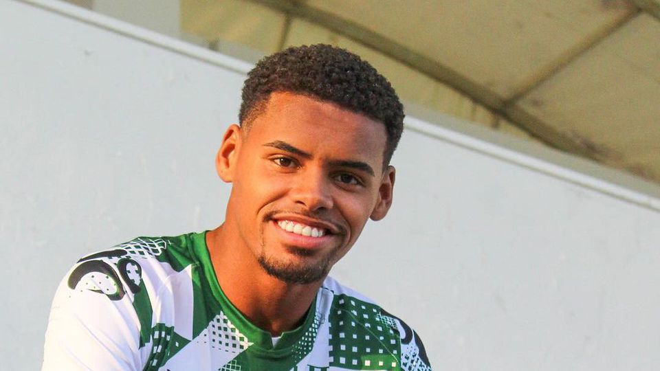 Mercado (oficial): Carlos Henrique é reforço do Moreirense