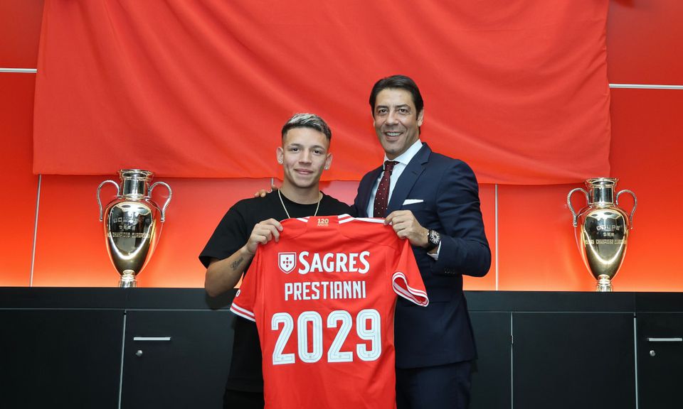 Mercado Benfica: Prestianni até 2029; vai jogar com o 25 para «honrar a história»