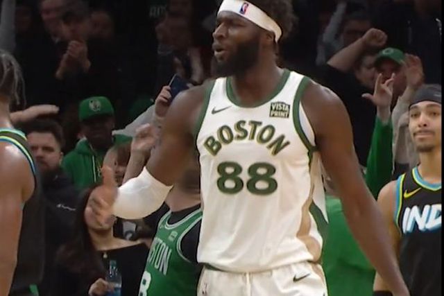 Vídeo: o afundanço de Neemias que levou o banco dos Celtics à loucura