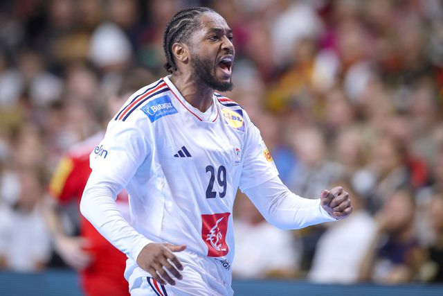 Campeão europeu acusado de tentativa de violação na noite da festa do título